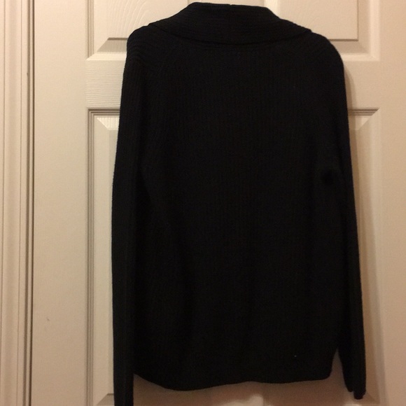 Sweater! - Picture 4 of 4